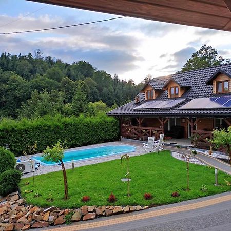 Jaskowa Chata Bieszczady Apartament Z Basenem Baligród Exteriör bild