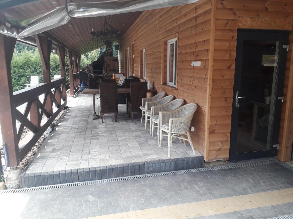 Jaskowa Chata Bieszczady Apartament Z Basenem Baligród Exteriör bild