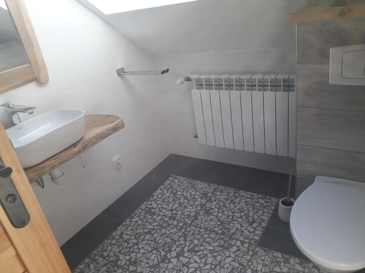 Jaskowa Chata Bieszczady Apartament Z Basenem Baligród Exteriör bild