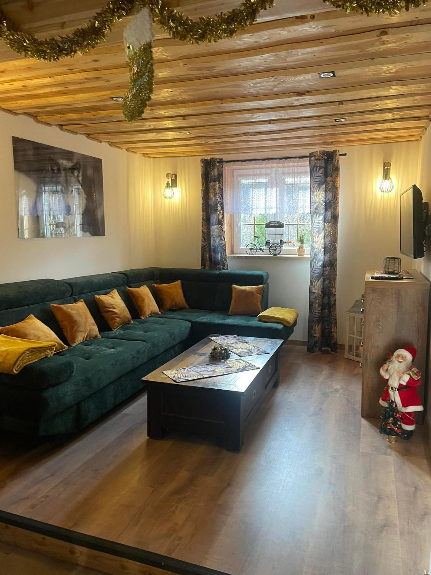 Jaskowa Chata Bieszczady Apartament Z Basenem Baligród Exteriör bild