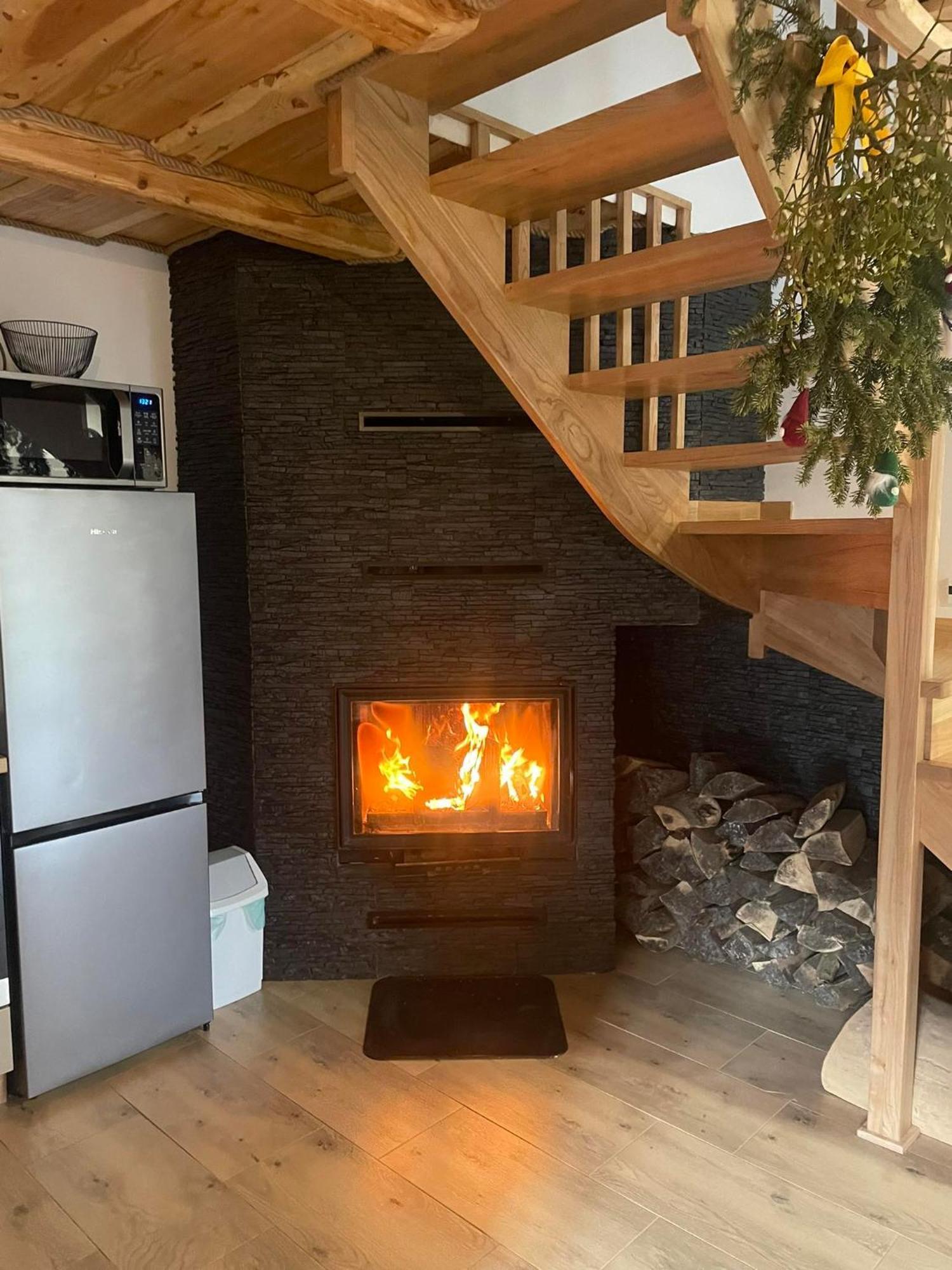 Jaskowa Chata Bieszczady Apartament Z Basenem Baligród Exteriör bild